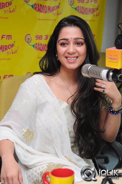 Pratighatana-Team-at-Radio-Mirchi